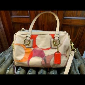 Coach bag in great condition. Fun bag!